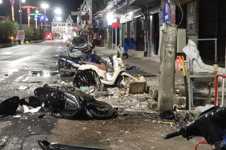 ปัตตานีระทึก-เกิดเหตุระเบิด-2-จุดกลางเมือง-ย่านเศรษฐกิจ-ตลาดโต้รุ่ง-เจ็บ-1-ราย-จนท.เร่งสอบหาตัวคนร้าย