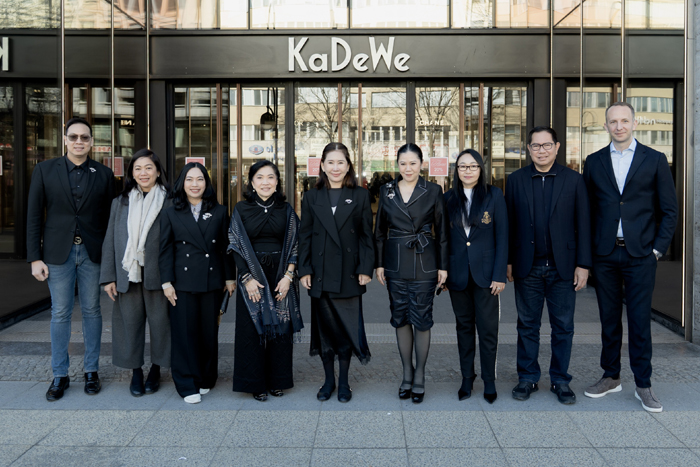 กลุ่มเซ็นทรัล-ผนึกกำลัง-ททท.-นำเสนอเอกลักษณ์ไทย-ณ-ห้างสรรพสินค้าคาเดเว-กรุงเบอร์ลิน-พร้อมต่อยอดความร่วมมือในยุโรปและเอเชีย