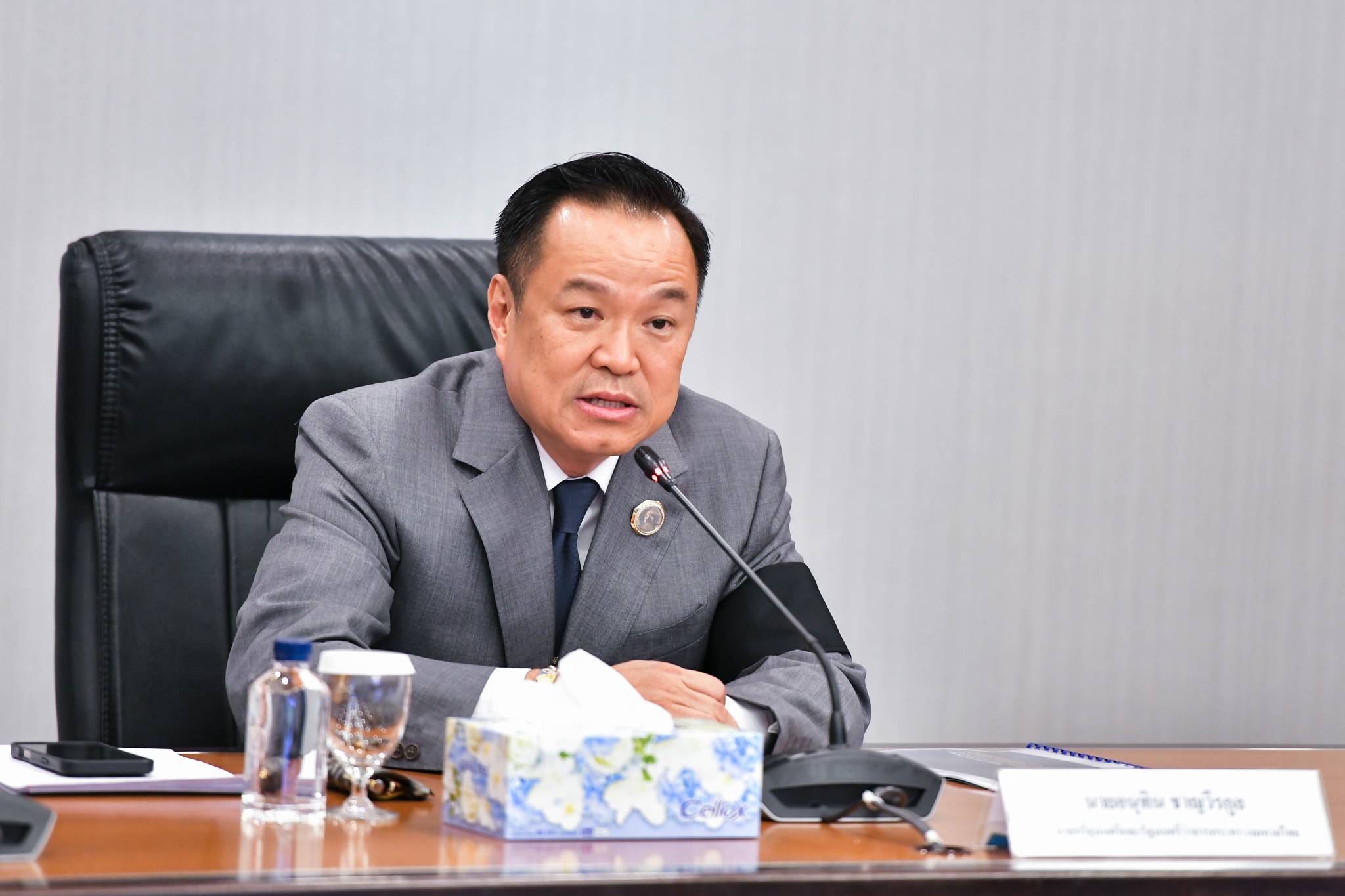 จับตา-นายกฯ-ประชุมทีมเศรษฐกิจบ่ายนี้-คาดพิจารณามาตรการกระตุ้นศก-ก่อนชงเข้าครม.-:-อินโฟเควสท์