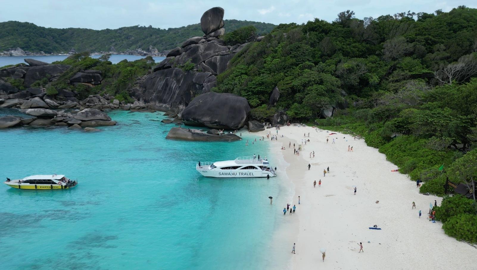 สุดปัง!-‘อ่าวเกือก’-สิมิลัน-ติดอันดับ-10-ชายหาดดีที่สุดในโลก