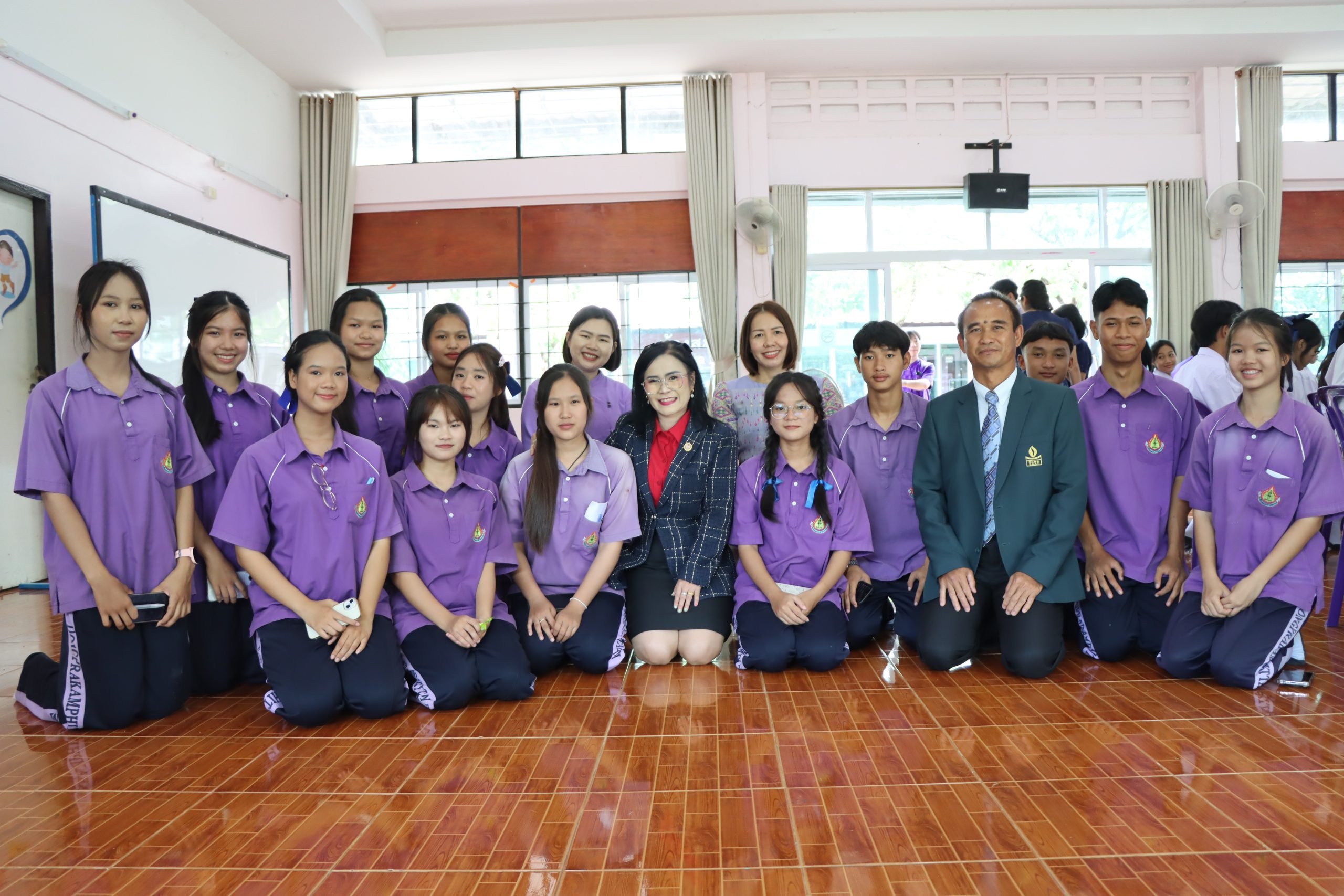 สพม.พิษณุโลก-อุตรดิตถ์-ลงพื้นที่นิเทศและติดตามการเปิดภาคเรียนที่-1-ปีการศึกษา-2568-พร้อมเน้นย้ำมาตรการความปลอดภัยของสถานศึกษา-และติดตามการดำเนินงานสุขาดี-มีความสุข