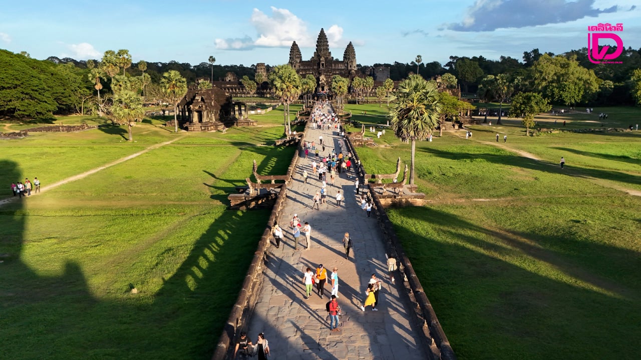 นักท่องเที่ยวจีนเยือนกัมพูชาเพิ่มขึ้นเกือบ-50%-ในช่วง-4-เดือนแรกปีนี้-|-เดลินิวส์