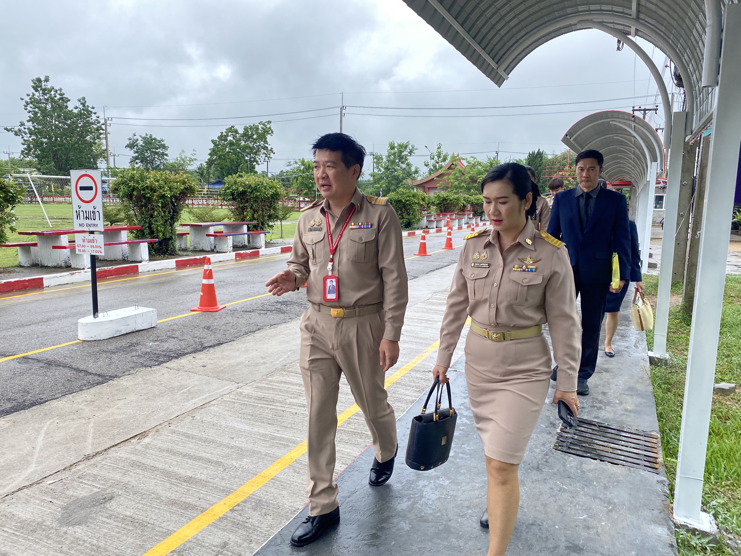 สพม.เชียงใหม่-ลงพื้นที่ตรวจเยี่ยม-นิเทศ-กำกับ-และติดตามความพร้อมการจัดการศึกษา-ตามมาตรการเตรียมความพร้อมการเปิดภาคเรียน-ที่-1-ปีการศึกษา-2568-โรงเรียนดอยเต่าวิทยาคม