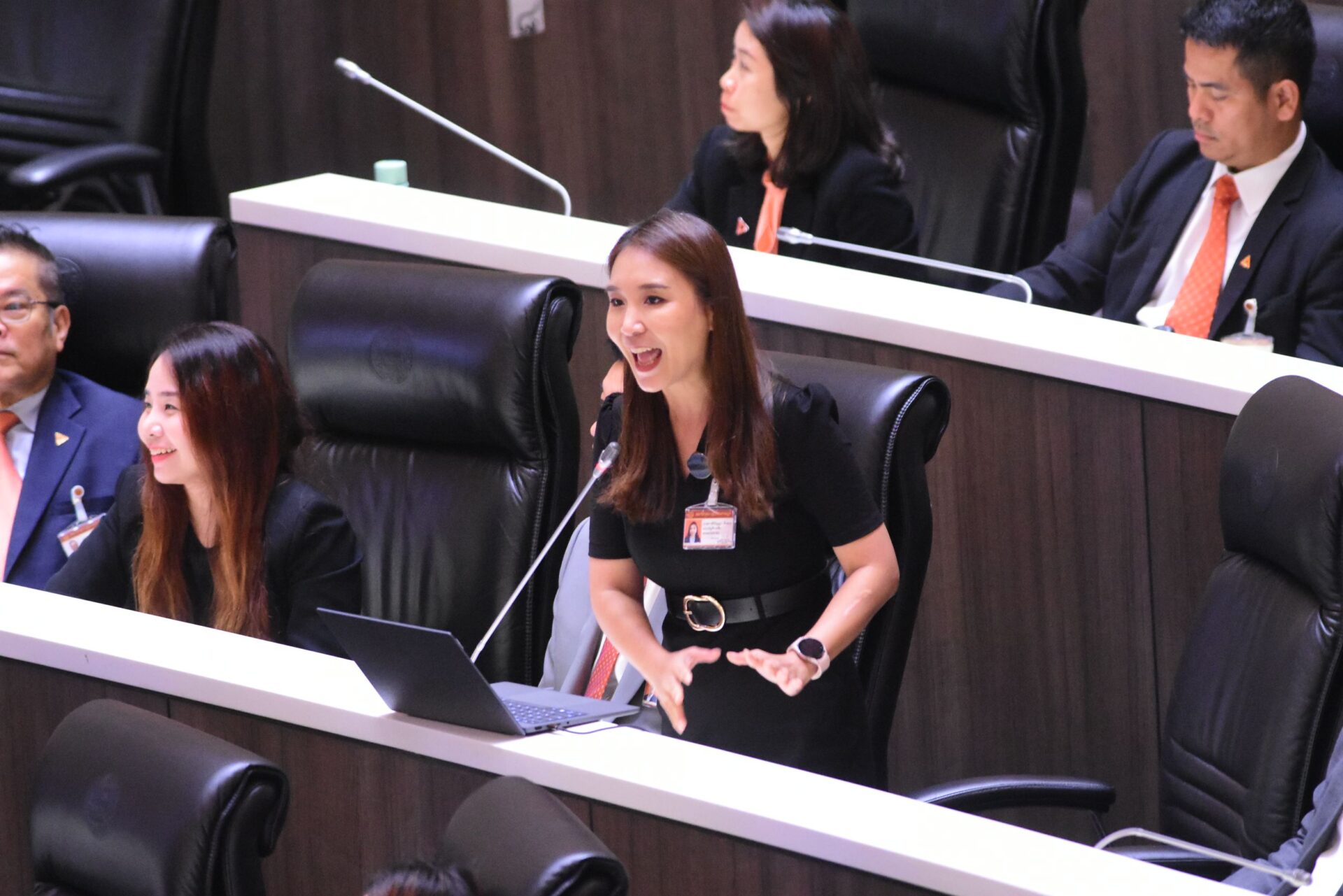 ‘ศิริกัญญา’-หยันเพื่อไทย-แจก-2-หมื่นใกล้เลือกตั้งยังไงก็แพ้-ฟันธง-‘เท้ง’-มาแน่