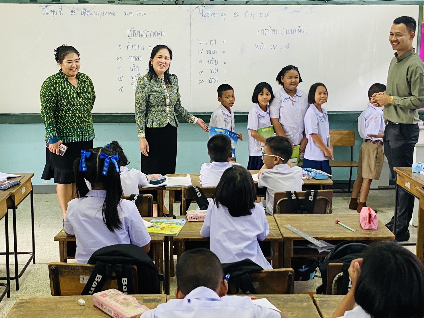 สพป.ภูเก็ต-ติดตาม-การจัดการเรียนการสอน-ภาคเรียนที่-1-/2568-ตามนโยบายสู่การปฎิบัติ-“เรียนดี-มีความสุข”-สุขาดี-มีความสุข-ห้องเรียนคุณภาพ-โครงการอาหารกลางวัน-ความปลอดภัยในสถานศึกษา-ของโรงเรียนในสังกัด