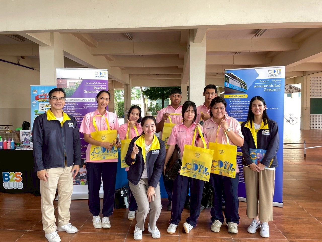 สจด.-ร่วมงานแนะแนวศึกษาต่อโรงเรียนมาบตาพุดพันพิทยาคาร-จังหวัดระยอง-—-สถาบันเทคโนโลยีจิตรลดา-cdti