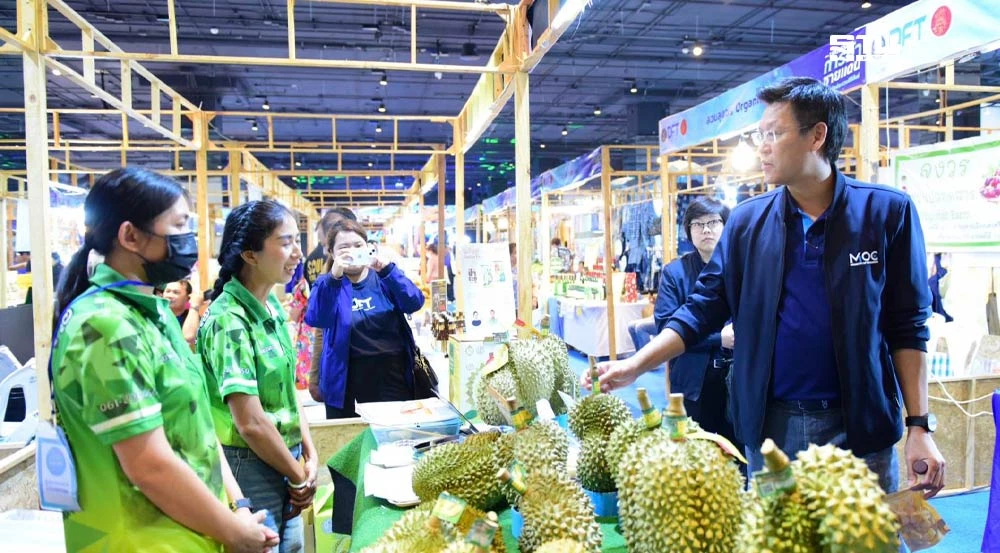 พาณิชย์-ลุยค้าชายแดนหัวหิน-กระตุ้นเศรษฐกิจ-ดันผู้ประกอบการท้องถิ่นสู่เวทีโลก