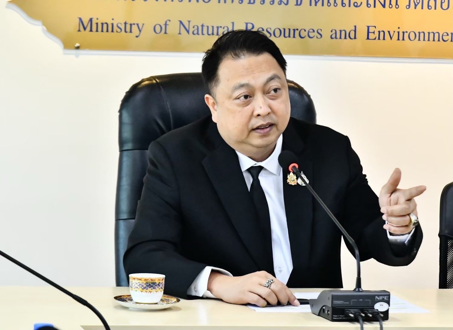 รองนายกฯ-สั่งเฝ้าระวังคราบน้ำมันเกาะราชาใหญ่ต่อเนื่อง-เร่งป้องกันผลกระทบระบบนิเวศ-ท่องเที่ยวภูเก็ต