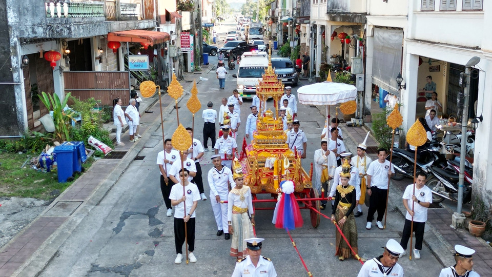 ตะกั่วป่าแห่พระศรีบรมธาตุยิ่งใหญ่วันมาฆบูชา-ส่งเสริมท่องเที่ยววัฒนธรรม