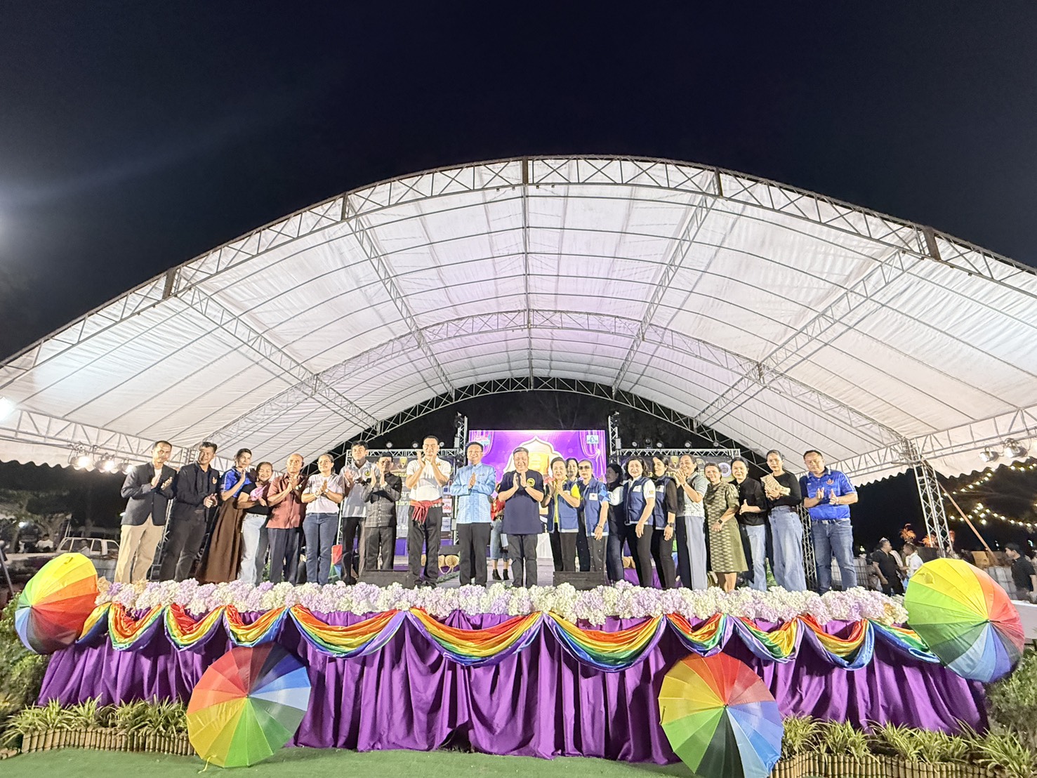 จังหวัดสุรินทร์-จัดการประกวดร้องเพลงลูกทุ่งท้องถิ่น-ท้องที่-“งานสืบสานประเพณี-วัฒนธรรม-และภูมิปัญญาท้องถิ่น-อำเภอปราสาท”-(เทศกาลของดีอำเภอปราสาทและงานกาชาด-ประจำปี-2568)