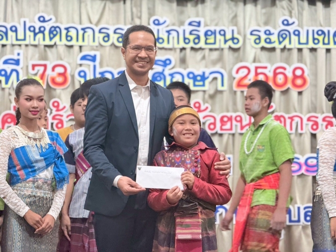 นายอำเภอเดชอุดม-เปิดงานศิลปหัตถกรรมนักเรียน-ระดับเขตพื้นที่การศึกษา-ครั้งที่-73