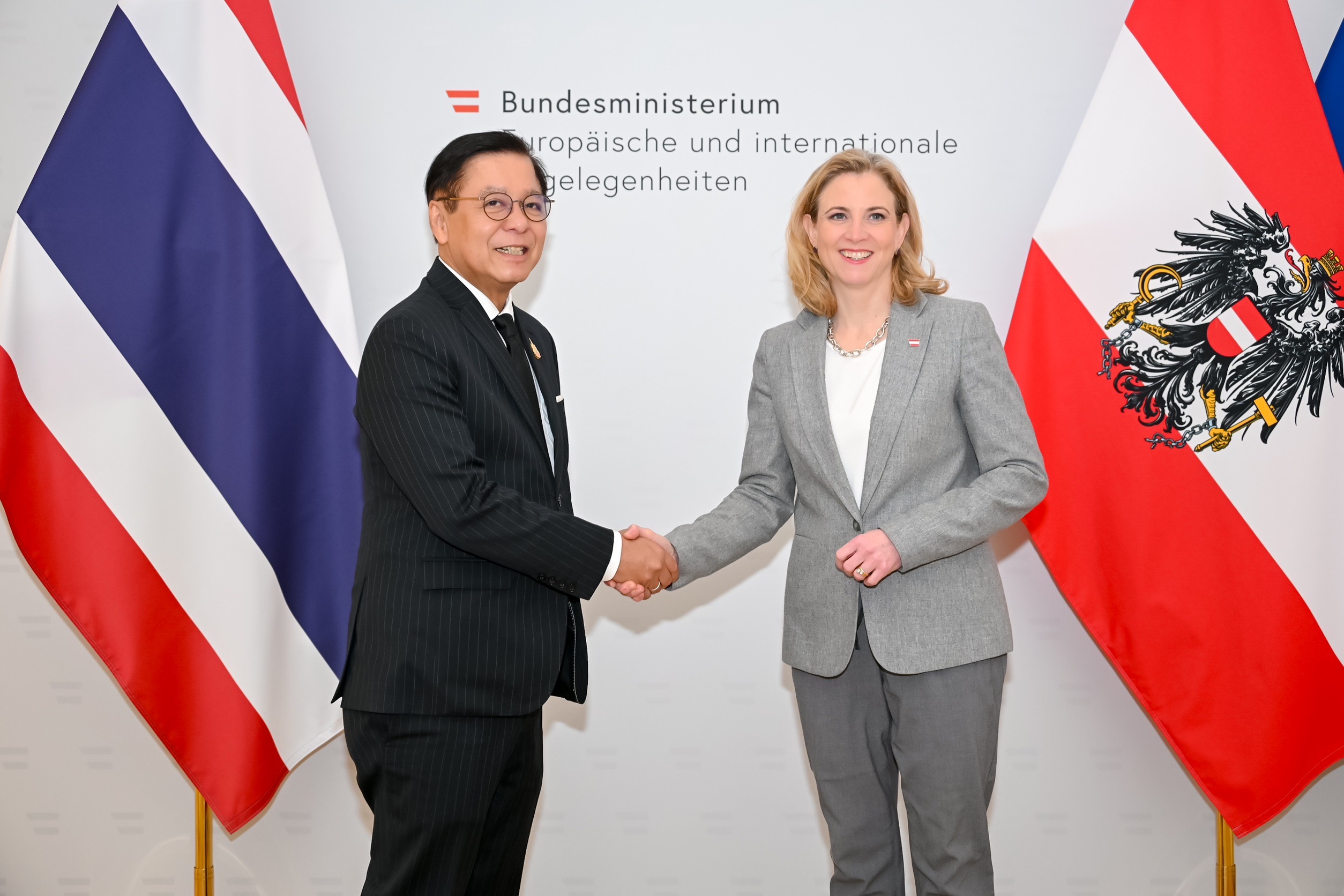 รัฐมนตรีว่าการกระทรวงการต่างประเทศพบหารือกับรัฐมนตรีว่าการกระทรวงกิจการยุโรปและการต่างประเทศสาธารณรัฐออสเตรีย-ในห้วงการประชุมระดับโลกว่าด้วยการฉ้อโกง-–-กระทรวงการต่างประเทศ