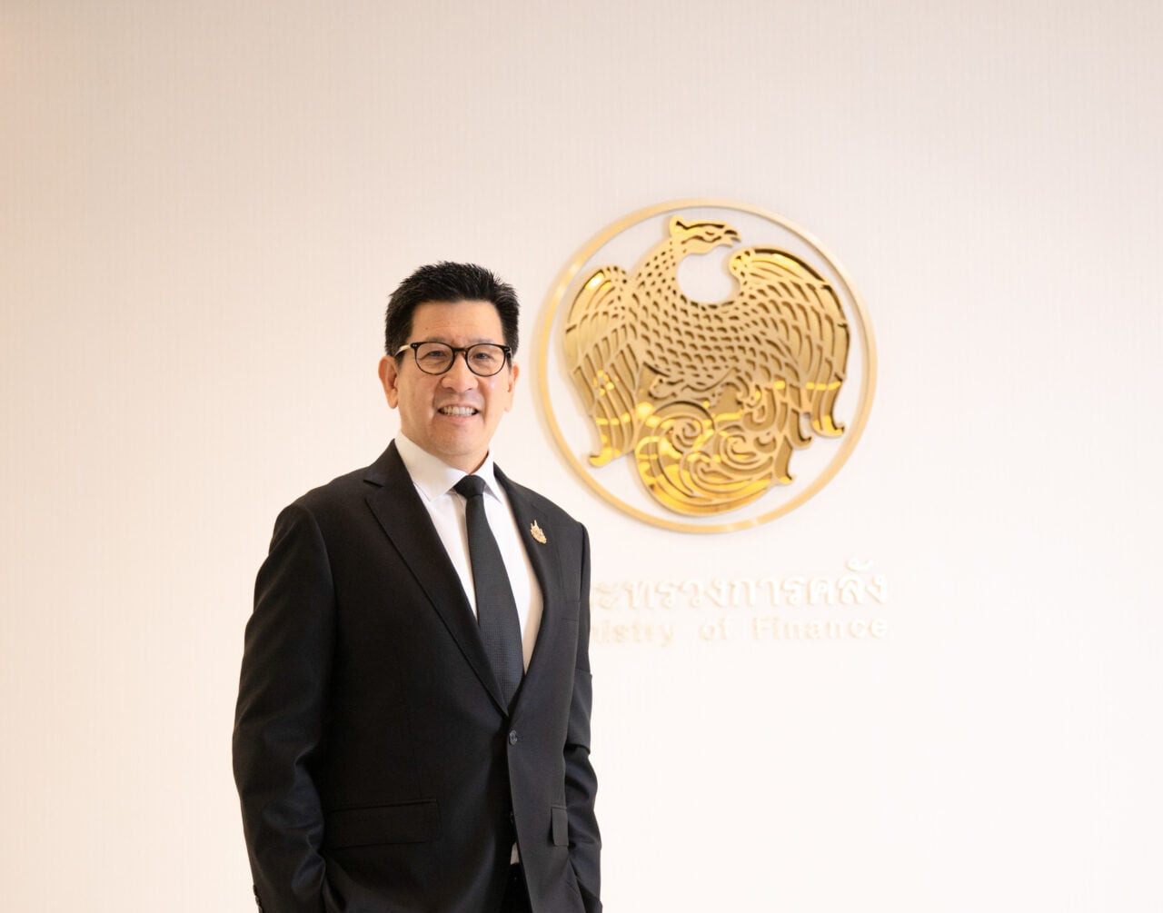 ‘เอกนิติ’-แจ้งข่าวดี-‘มูดี้ส์’-ขยับoutlookไทย-ชี้การเมืองนิ่ง-ปลดล็อกภาษีสหรัฐฯหนุน!