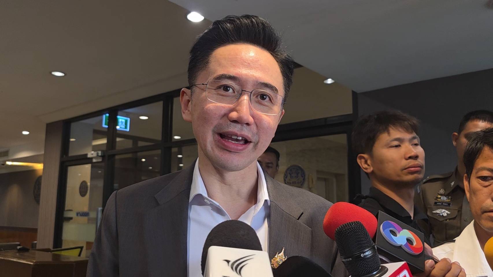 ‘ยศชนัน’-ขออุบไต๋แต่โวมีแนวทางเรื่อง-รร.ปอเนาะ-ตาดีกาแล้ว!