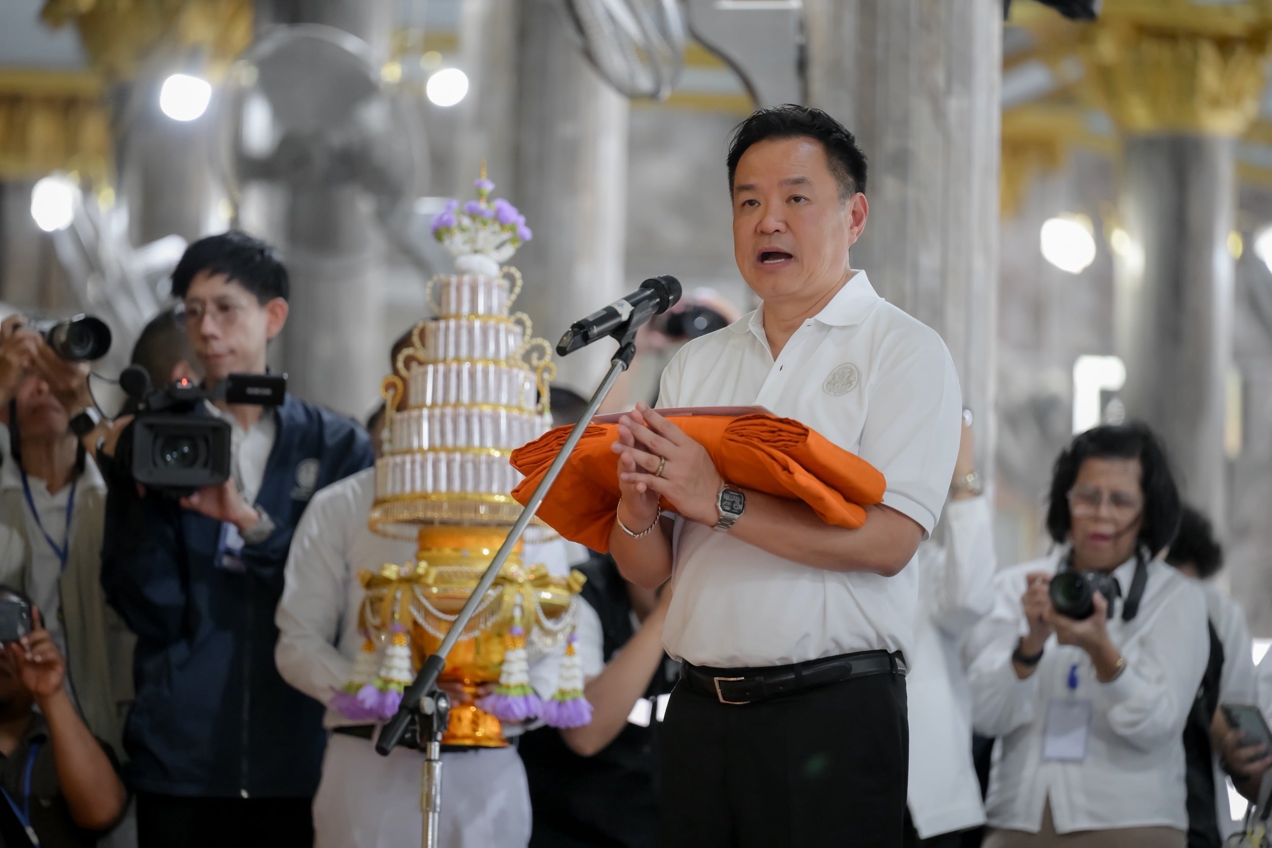 ‘อนุทิน’เป็นประธานทอดผ้าป่า-‘วัดถ้ำเสือ’-หนุนส่งเสริมท่องเที่ยววิถีพุทธ-|-เดลินิวส์