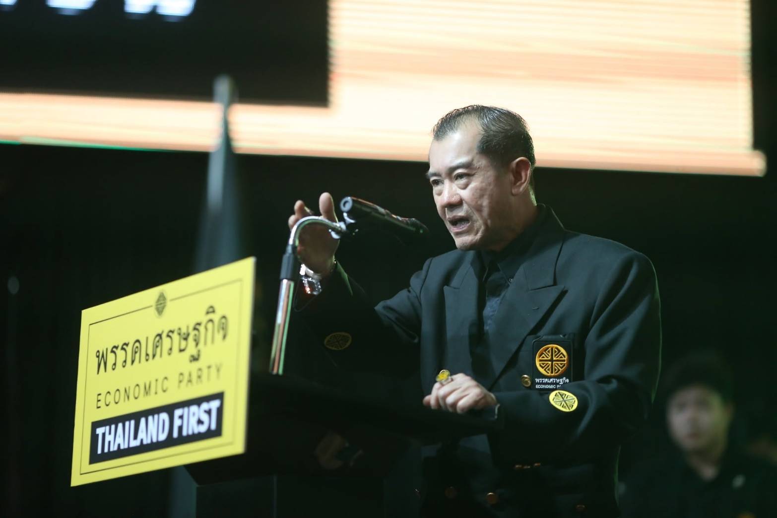 เอ๊ะ-ยังไง-‘พลอ.รังษี’-ไม่การันตี-เลือกตั้งครั้งหน้าพรรคเศรษฐกิจยังอยู่หรือวงแตก