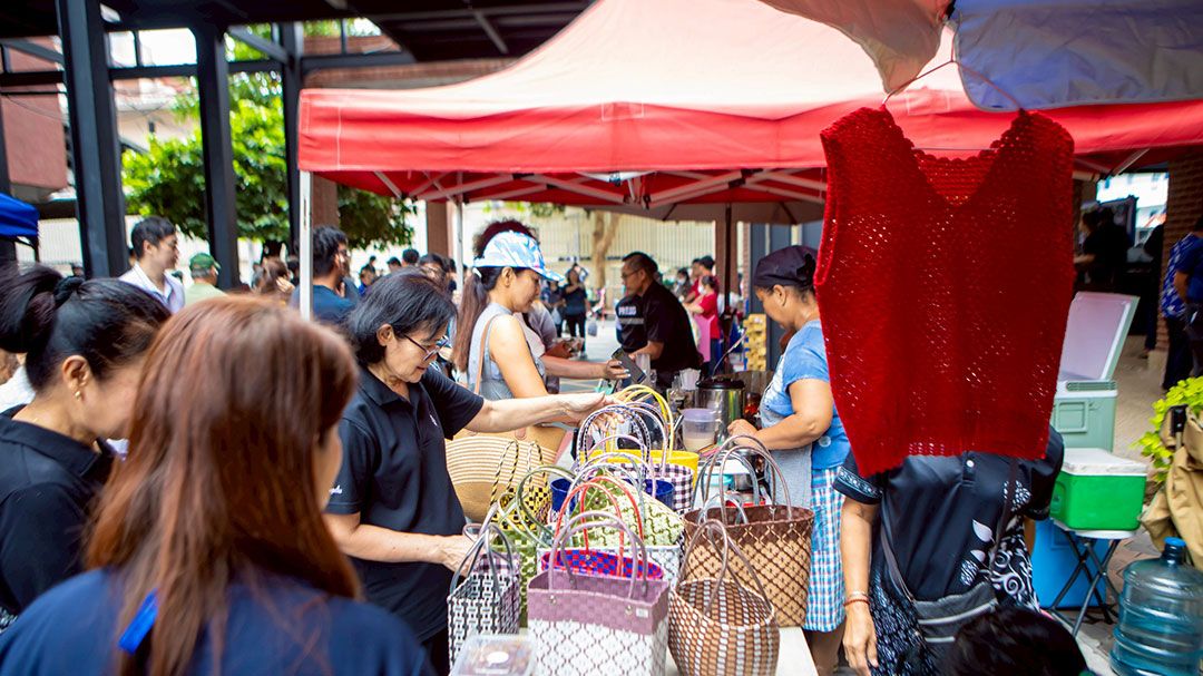 เมืองพัทยาจัดตลาดคนไทยยิ้มได้-กระตุ้นเศรษฐกิจชุมชนฐานราก