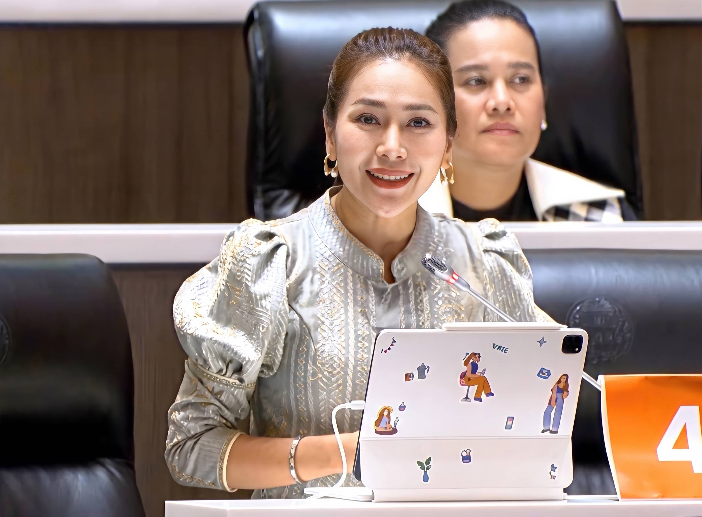 หั่นงบ-25%-ไม่ใช่ลดความสำคัญ!“สส.บุญญาภา”-เปิดสูตรใช้งบให้คุ้มค่า-ดันท่องเที่ยว-กีฬา-กระจายโอกาสสู่ต่างจังหวัด-สร้างเศรษฐกิจฐานราก-–-พรรคภูมิใจไทย-:-พูดแล้วทำ