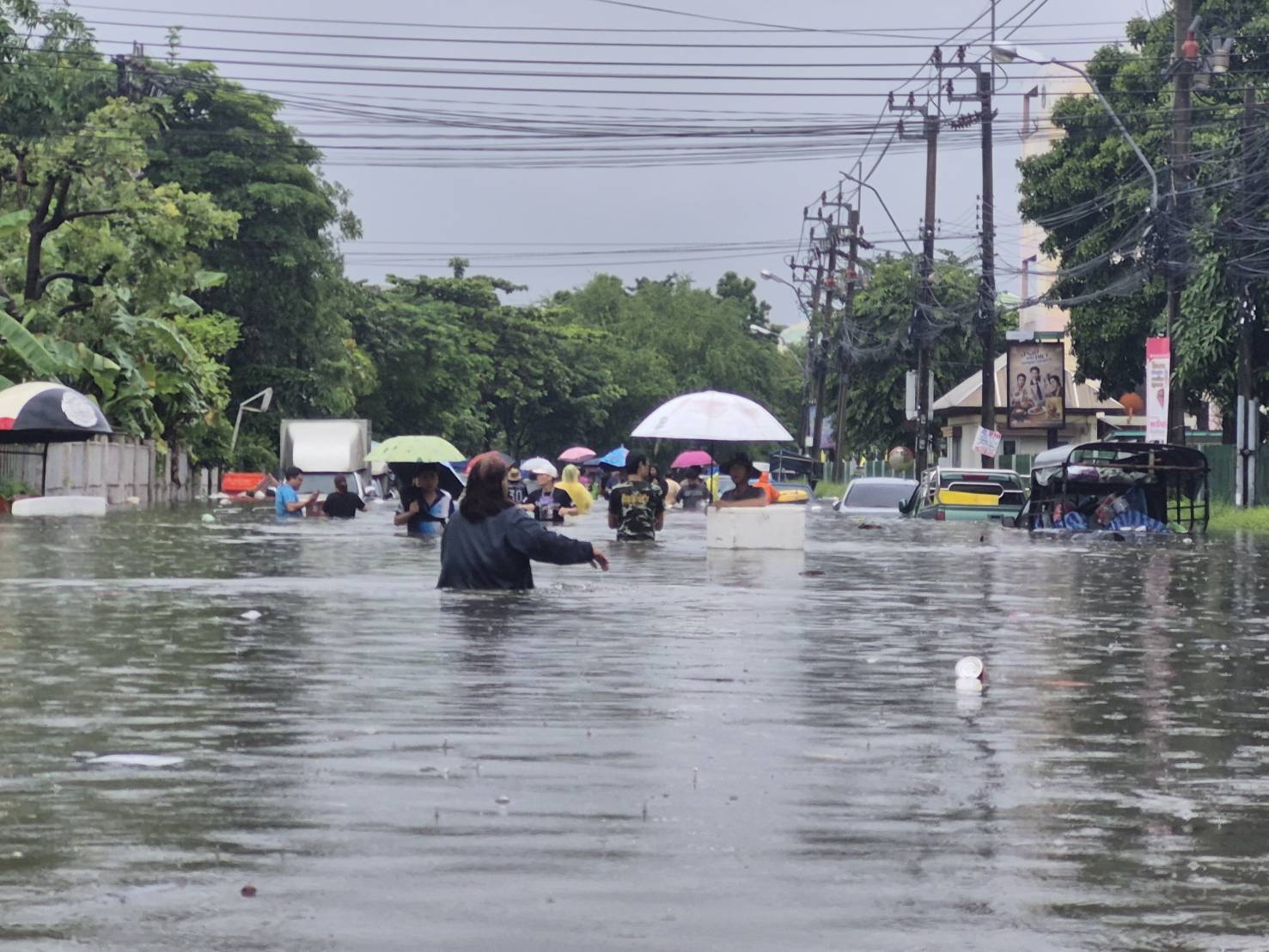 มหาอุทกภัยฉุดศกพัง1.2หมื่นล้าน