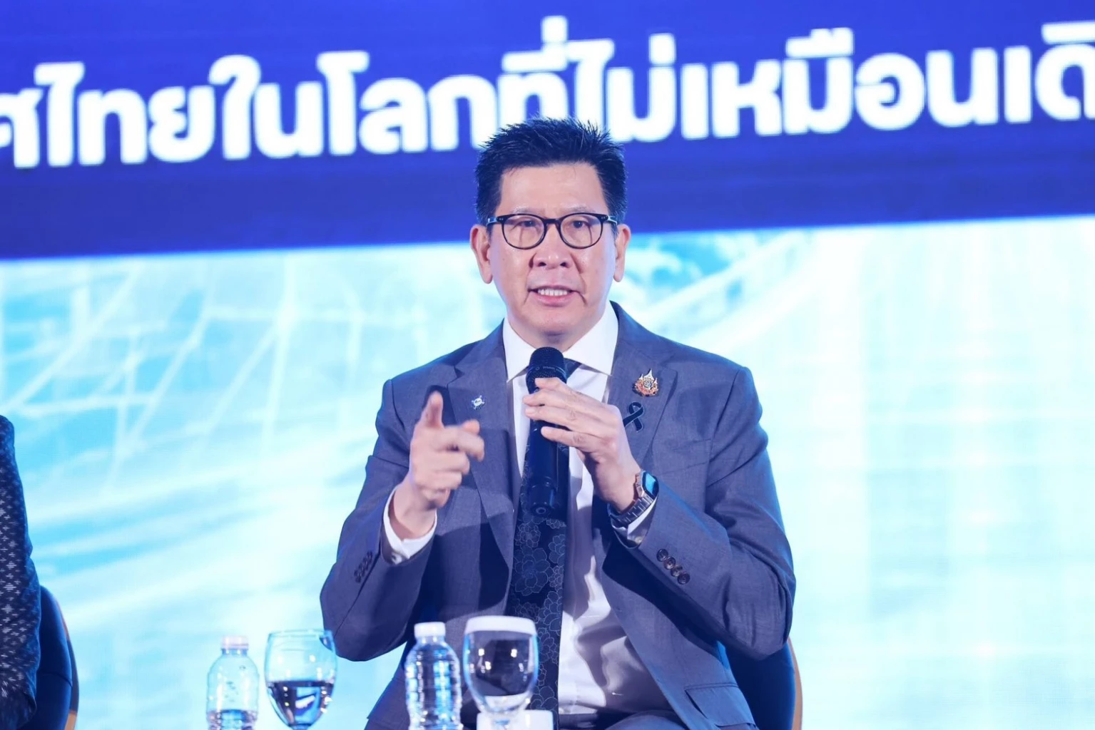 ‘เอกนิติ’-ชูเข็มทิศประเทศ-เปลี่ยนโครงสร้างอุตสาหกรรม-สู่-เศรษฐกิจฐานราก-sme