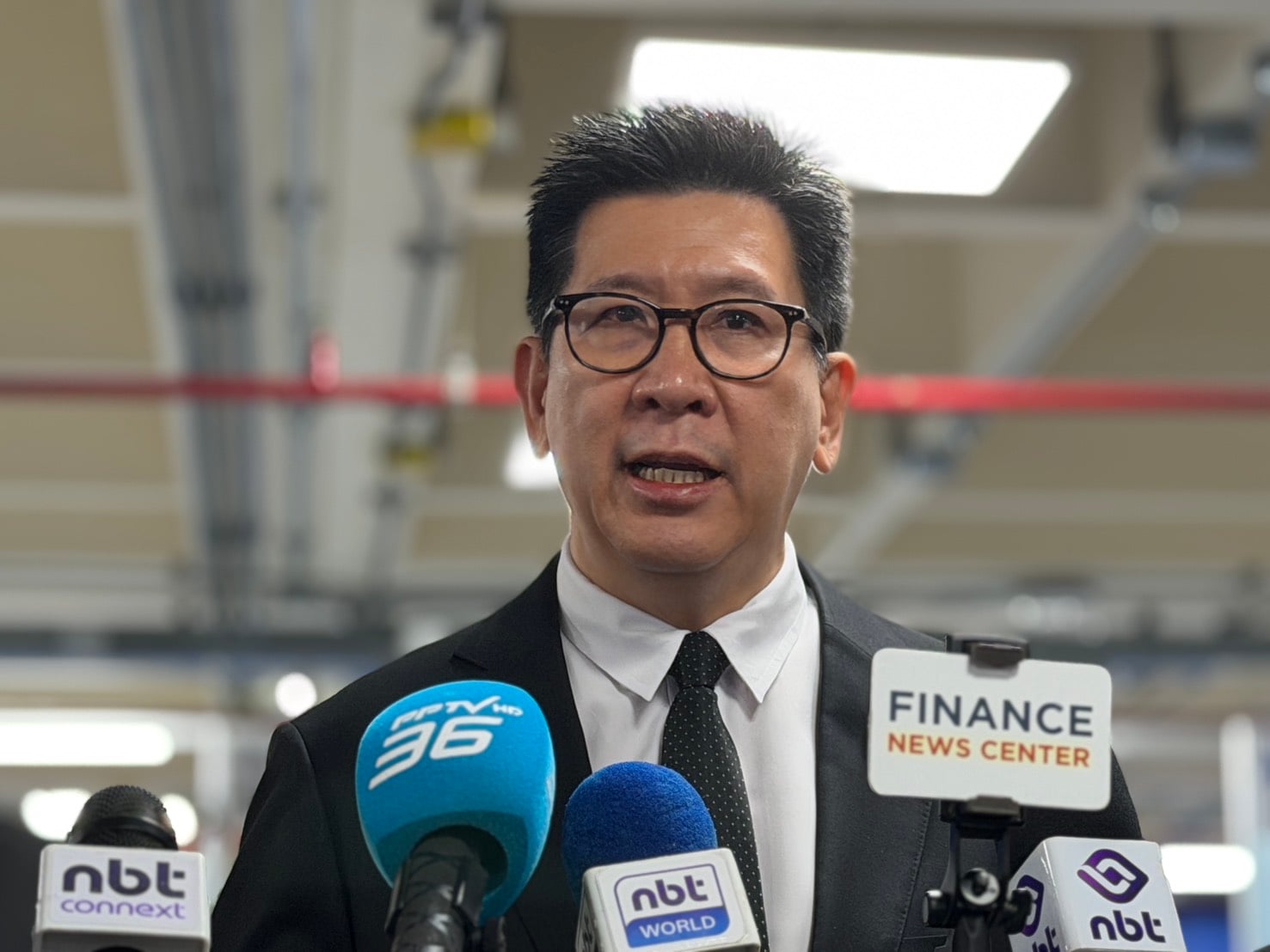 ‘เอกนิติ’-ชี้น้ำท่วมกระทบศกไทยไม่ถึง0.1%-ยันชีวิต-ความลำบากประชาชนสำคัญกว่า