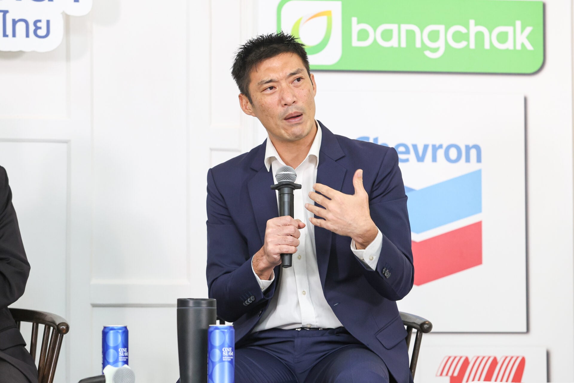 ‘ธนาธร’-ประกาศชวนทุกฝ่ายร่วมเขียนกติกาประเทศ-ยุติระเบิดเวลาทางการเมือง
