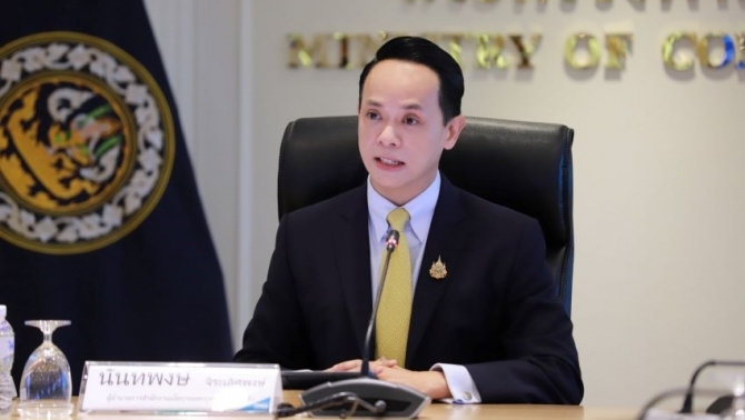 พาณิชย์-ยอมรับ-น้ำท่วมกระทบรายได้ประชาชน-เตรียมใช้ไทยช่วยไทย-ธงฟ้า
